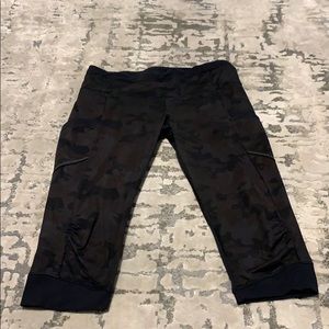 Lululemon capris